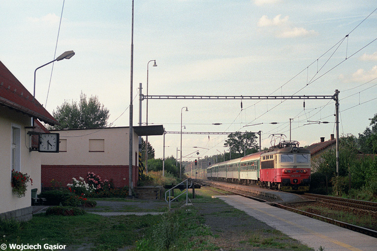 0814-01a.jpg
