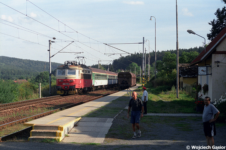 0814-0a.jpg