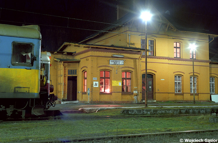 0903-12a.jpg
