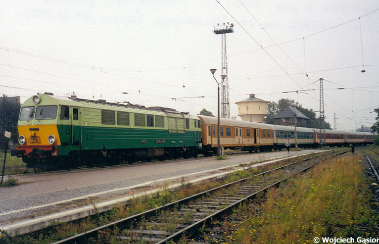 2000g-07a.jpg