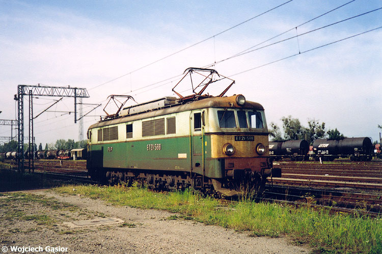2000h-04a.jpg
