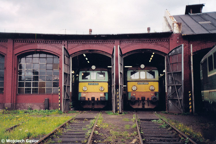 2000h-22a.jpg