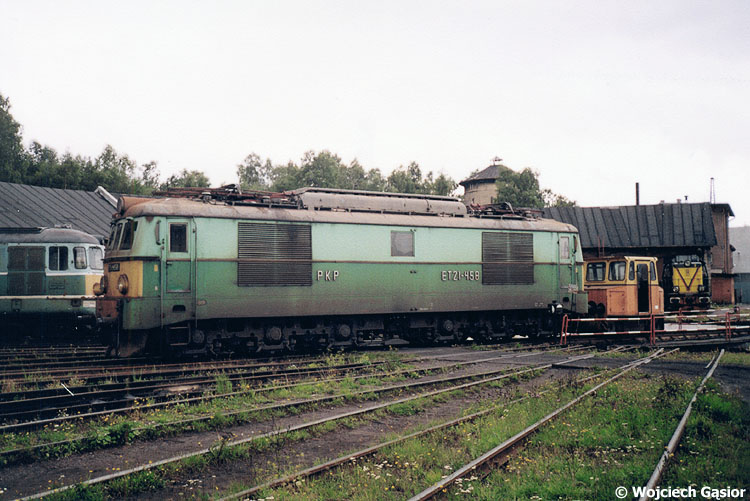 2000h-23a.jpg