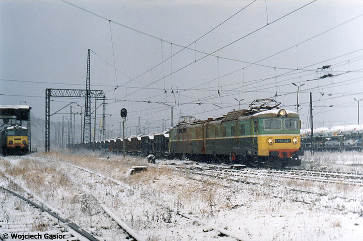 2000n-14a.jpg