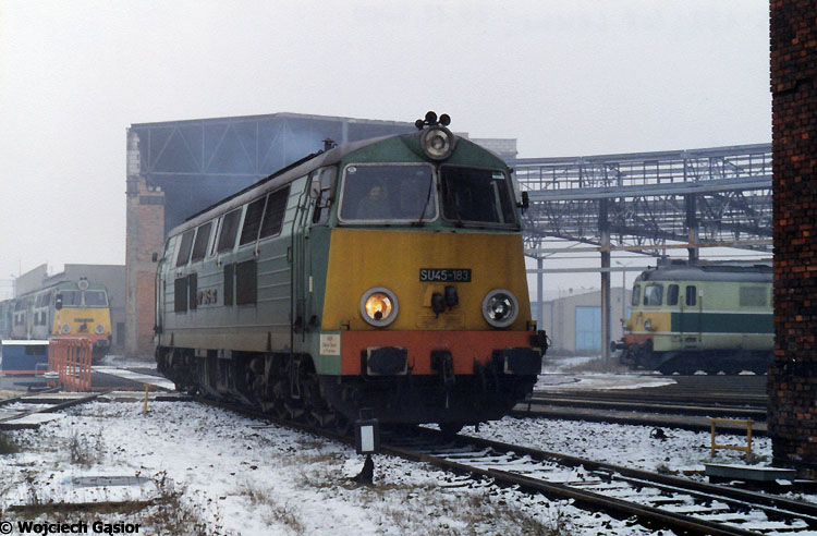 2000n-35a.jpg