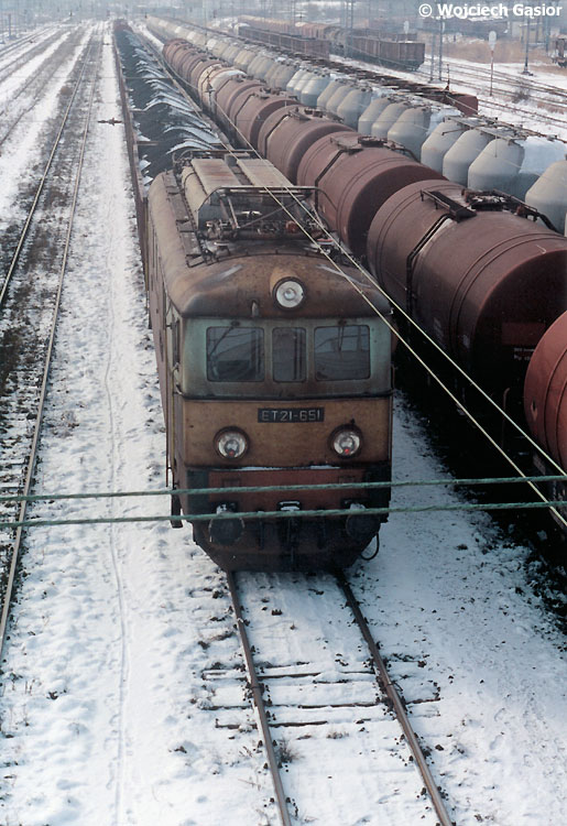 2001c-01.jpg