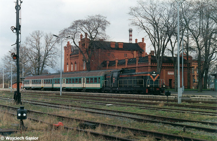 2001h-05a.jpg