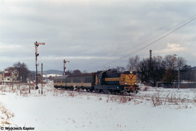 2001x-23a.jpg