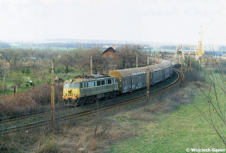 2002g-18.jpg