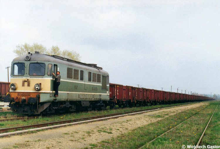 2002i-04a.jpg