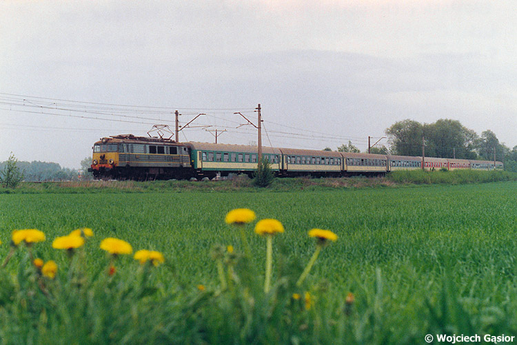 2002j-17.jpg