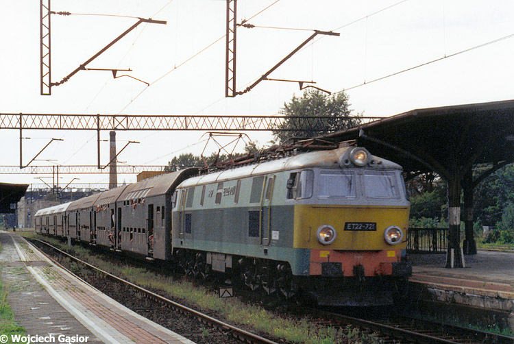 2002s-15.jpg