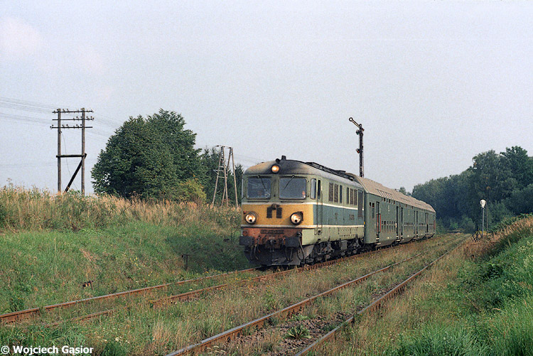 2002u-15.jpg
