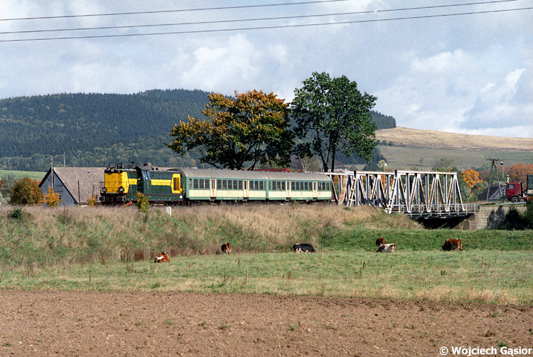 2002x-02a.jpg