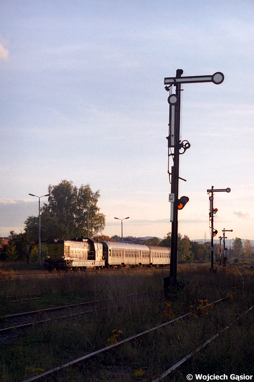 2002x-04a.jpg