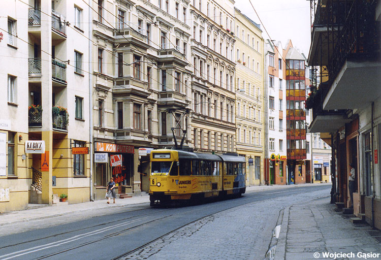0325-04.jpg