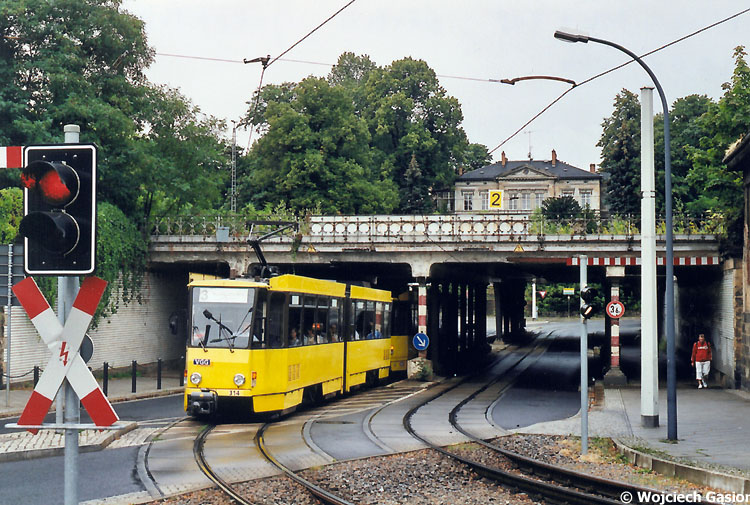 0421-01.jpg