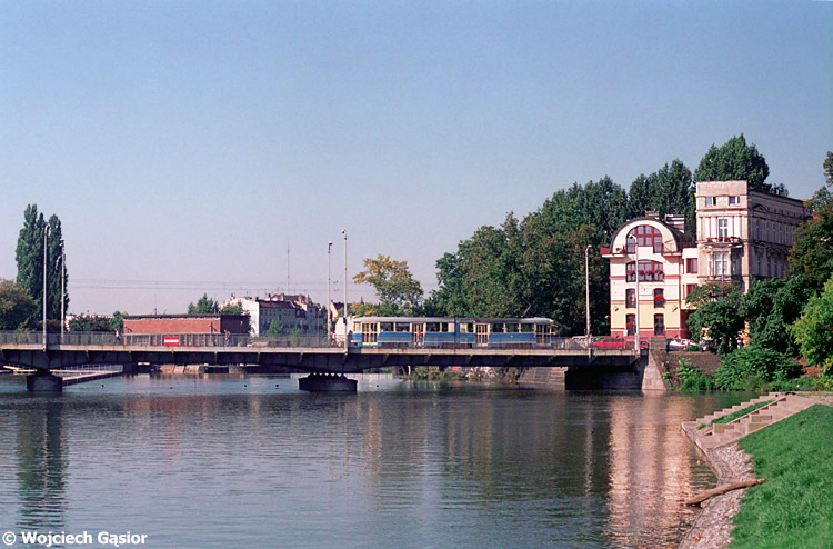 0733-05a.jpg