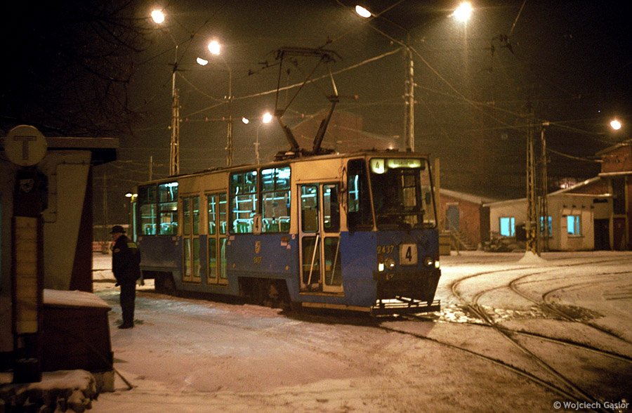 2001c-09.jpg
