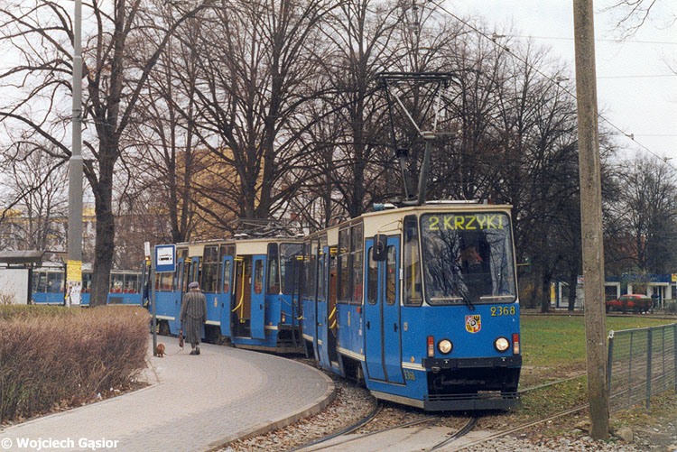 2002e-12a.jpg