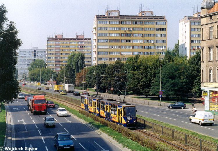 2002u-03.jpg