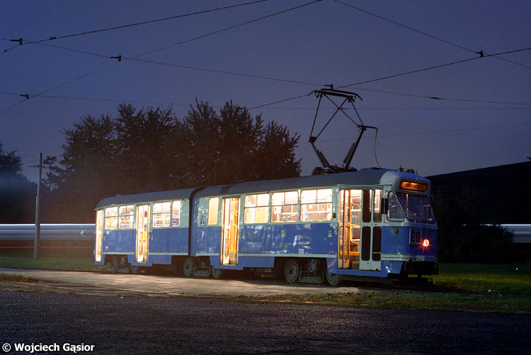 2002x-13a.jpg